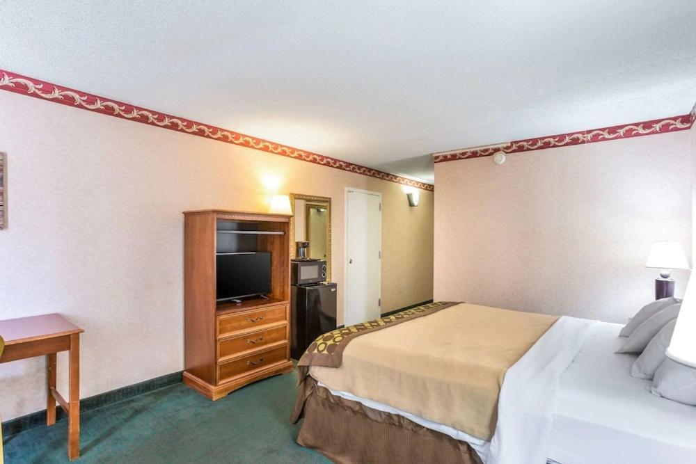 Lotus By Hotel Inn بويسي المظهر الخارجي الصورة