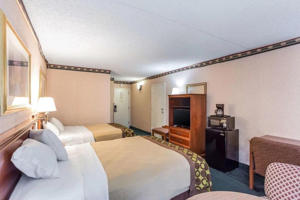 Lotus By Hotel Inn بويسي المظهر الخارجي الصورة